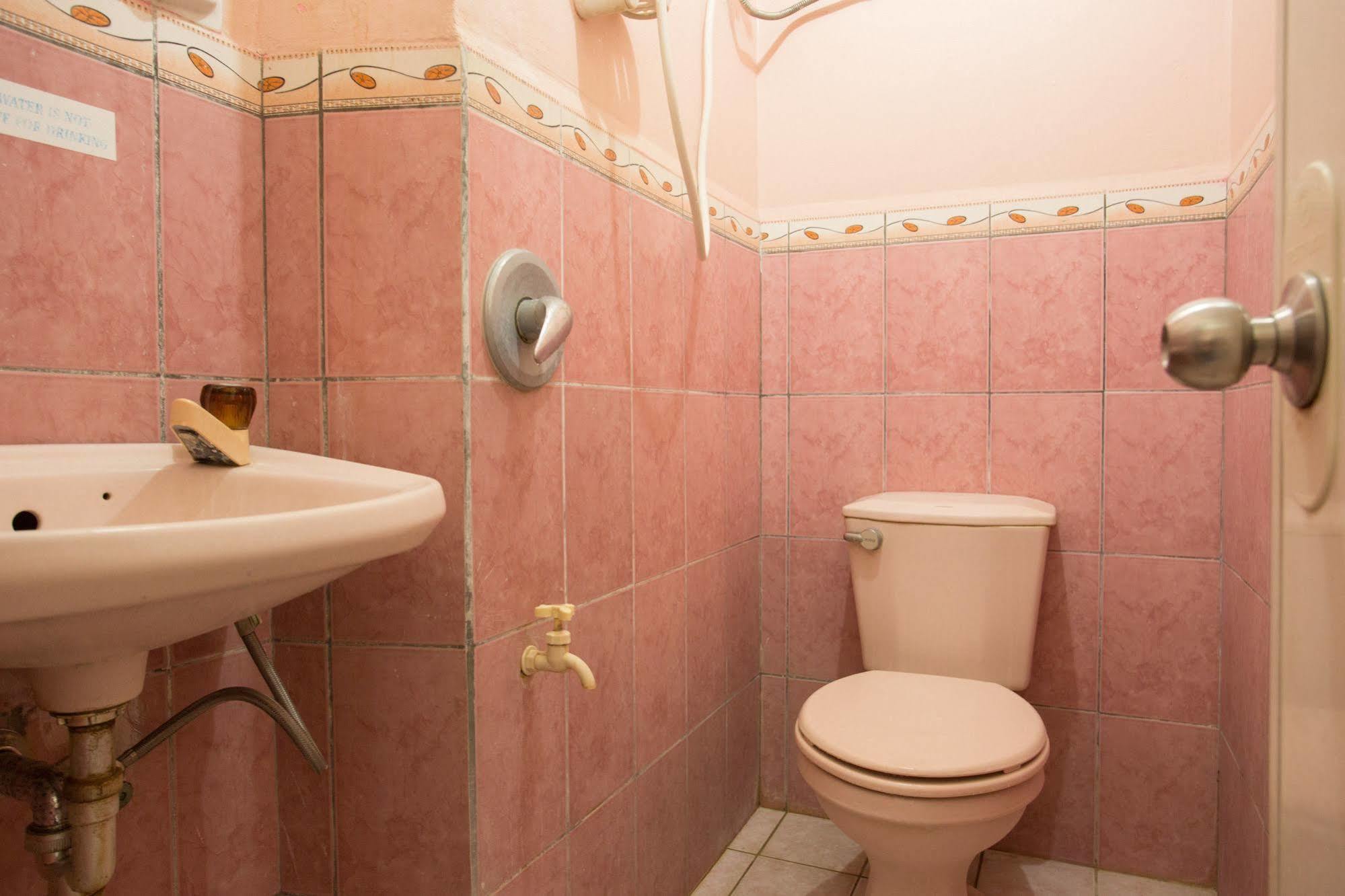 Masbate City Gv Hotel - Masbate מראה חיצוני תמונה