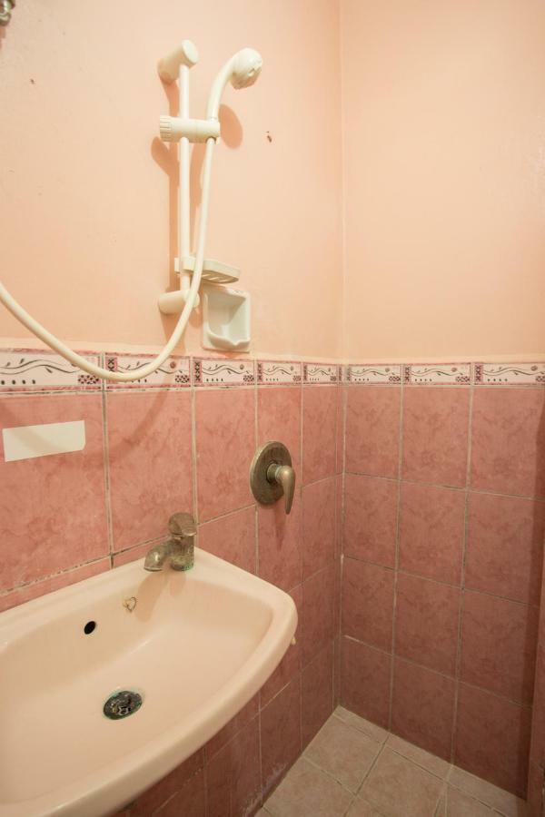 Masbate City Gv Hotel - Masbate מראה חיצוני תמונה